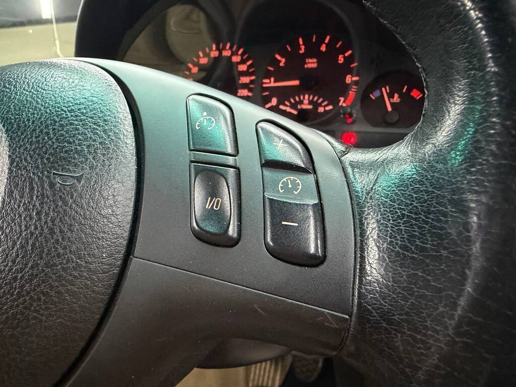 BMW - 320i Sport (E46)F/L