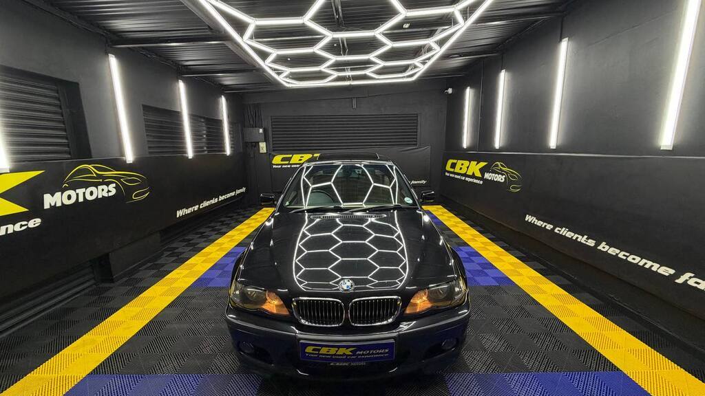 BMW - 320i Sport (E46)F/L