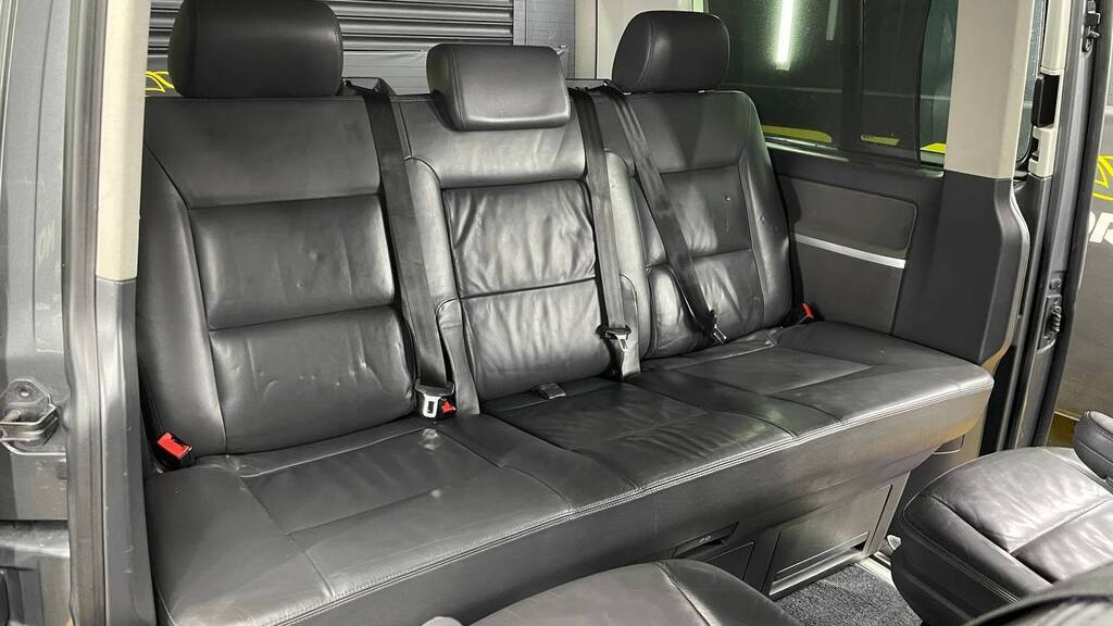 VOLKSWAGEN - T5 CARAVELLE 2.0 BiTDi DSG