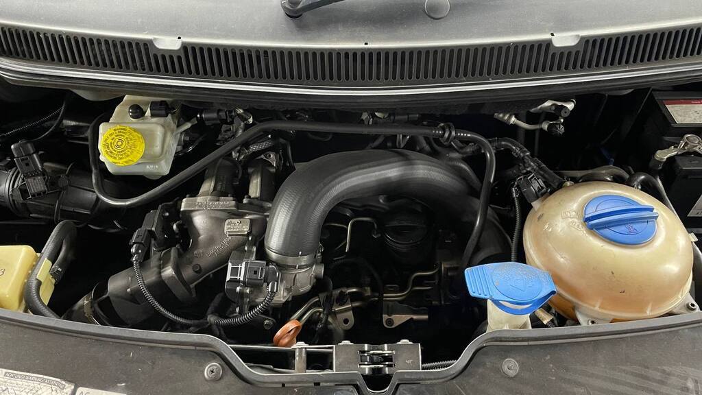 VOLKSWAGEN - T5 CARAVELLE 2.0 BiTDi DSG