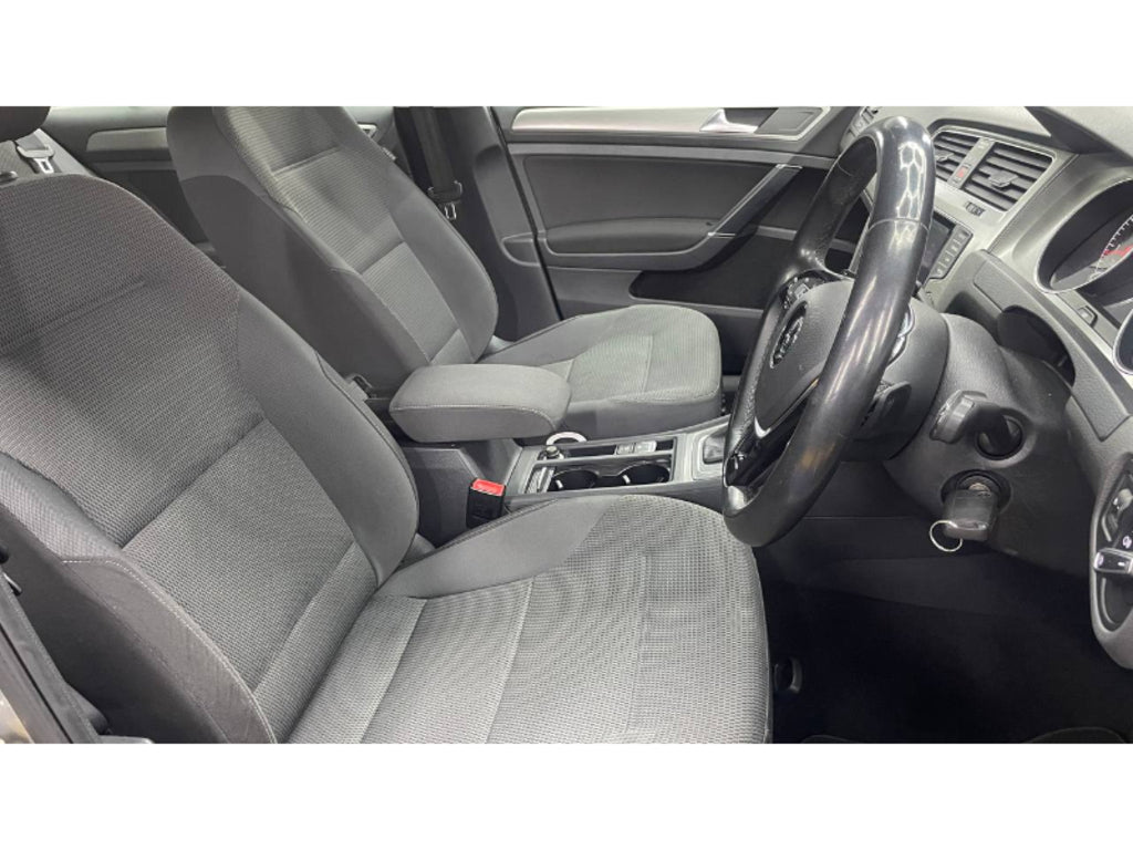 VOLKSWAGEN GOLF VII 1.4 TSI COMFORTLINE DSG