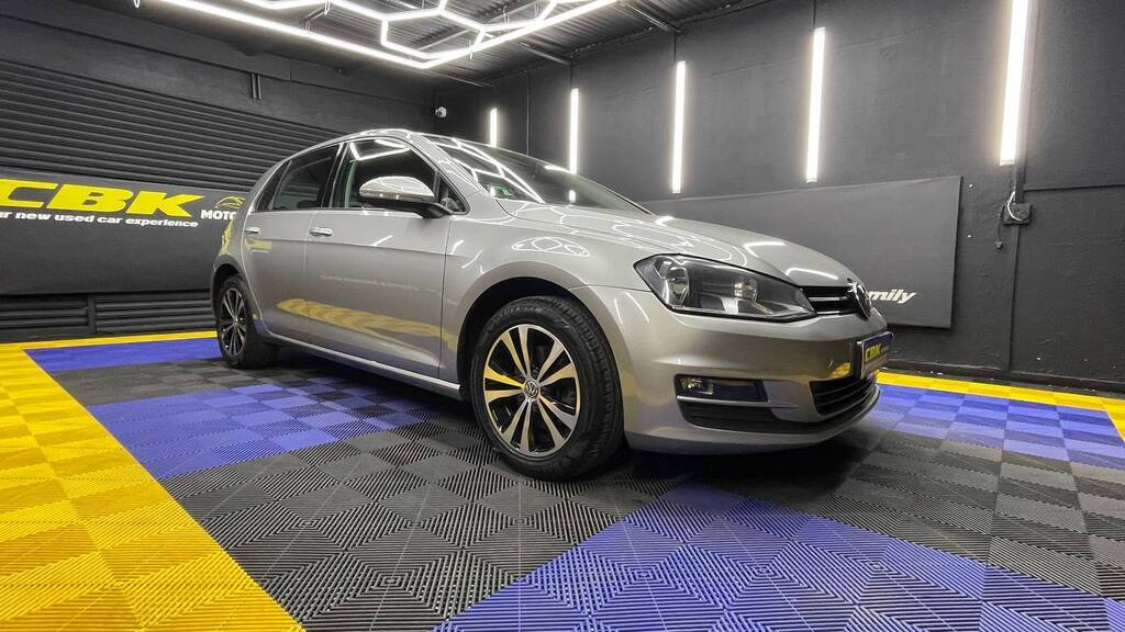 VOLKSWAGEN GOLF VII 1.4 TSI COMFORTLINE DSG