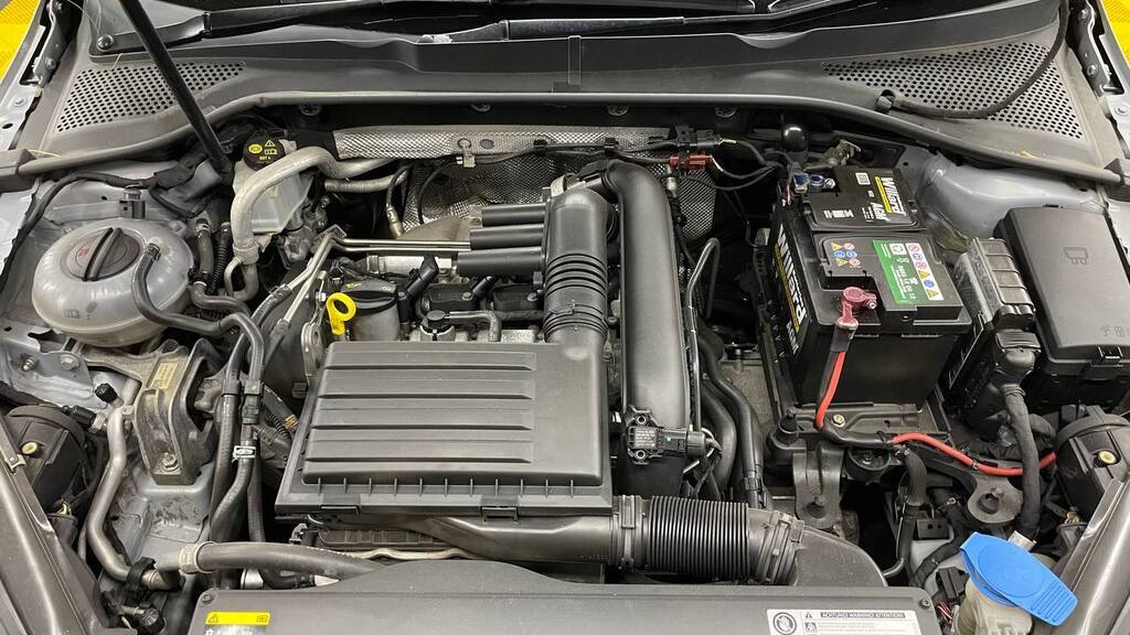 VOLKSWAGEN GOLF VII 1.4 TSI COMFORTLINE DSG