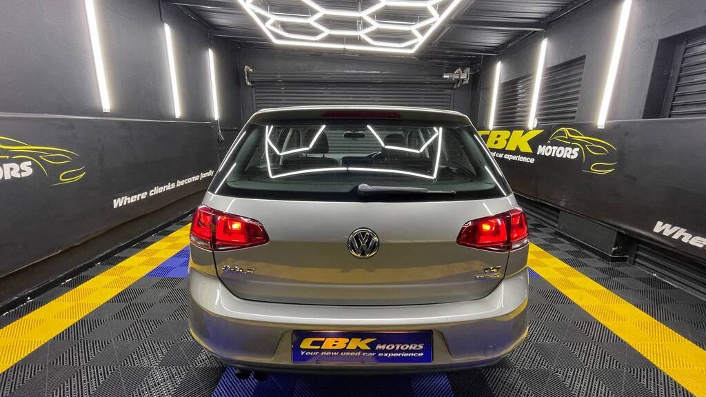VOLKSWAGEN GOLF VII 1.4 TSI COMFORTLINE DSG