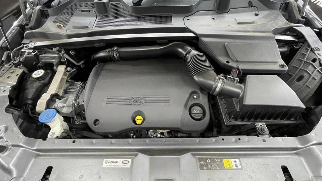 LAND ROVER DISCOVERY SPORT 2.2 SD4 HSE