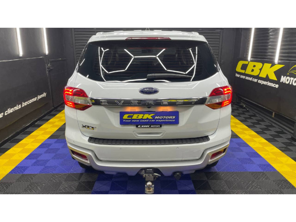 FORD EVEREST 2.2 TDCi XLT A/T