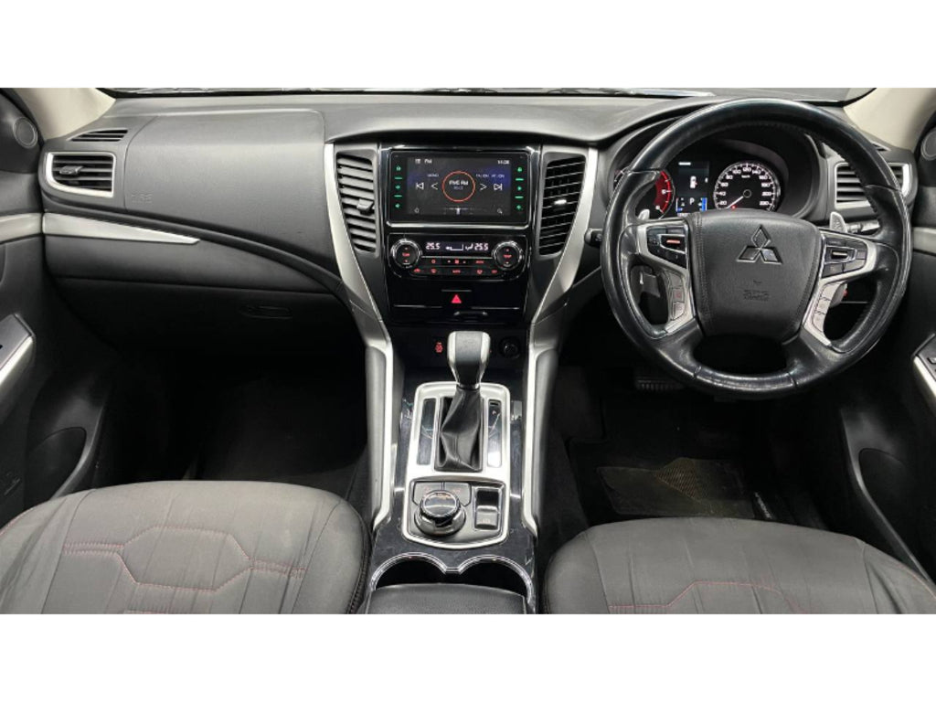 MITSUBISHI PAJERO SPORT 2.4D 4X4 SHOGUN A/T