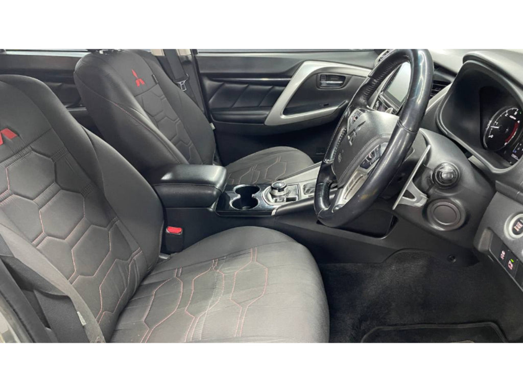 MITSUBISHI PAJERO SPORT 2.4D 4X4 SHOGUN A/T
