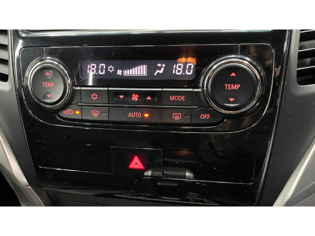 MITSUBISHI PAJERO SPORT 2.4D 4X4 SHOGUN A/T