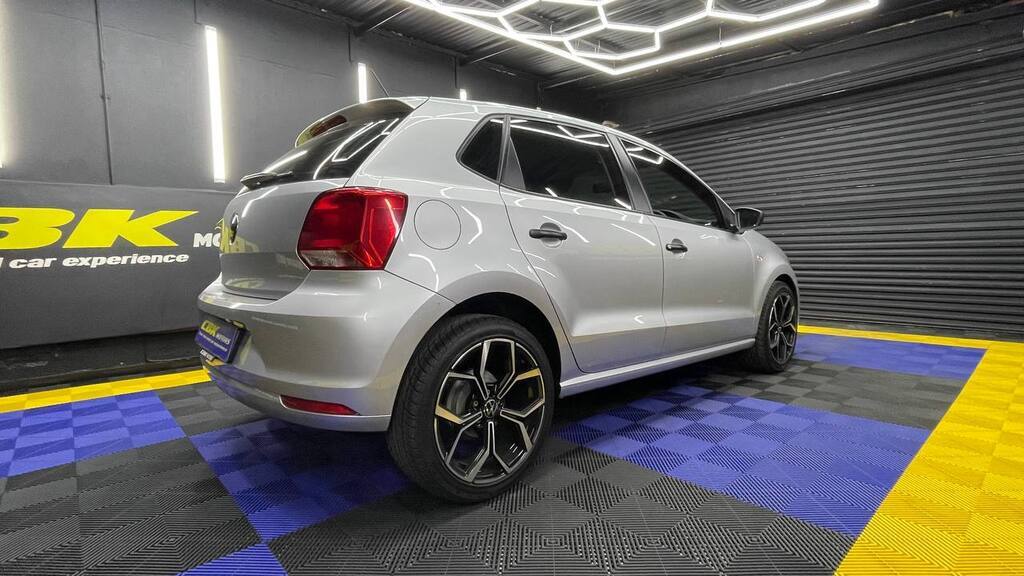 VOLKSWAGEN POLO VIVO 1.4 TRENDLINE (5DR)