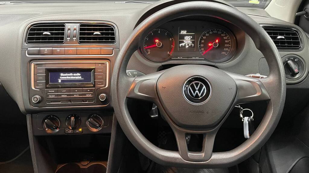 VOLKSWAGEN POLO VIVO 1.4 TRENDLINE (5DR)