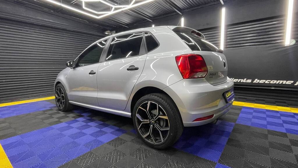 VOLKSWAGEN POLO VIVO 1.4 TRENDLINE (5DR)