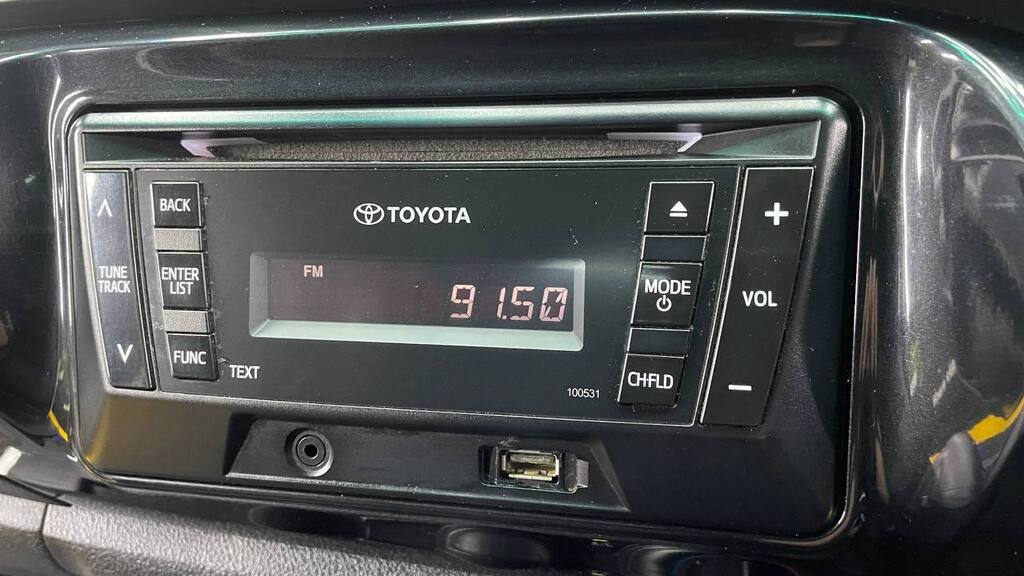 TOYOTA HILUX 2.4 GD A/C P/U S/C