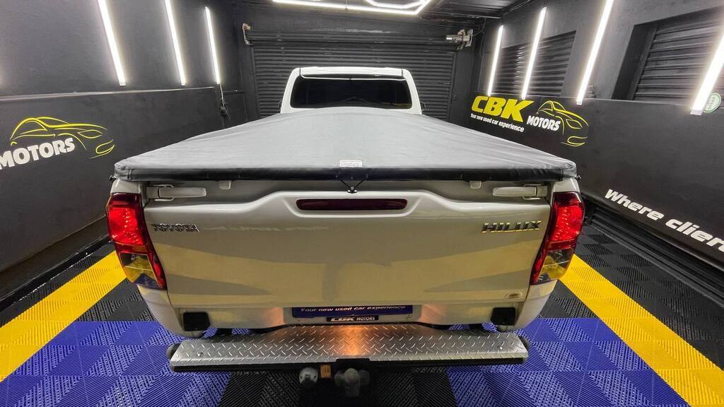 TOYOTA HILUX 2.4 GD A/C P/U S/C