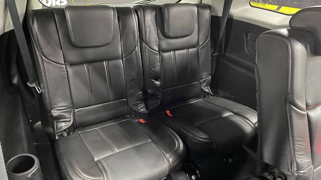 MAHINDRA XUV 500 2.2D MHAWK A/T (W8) 7 SEAT