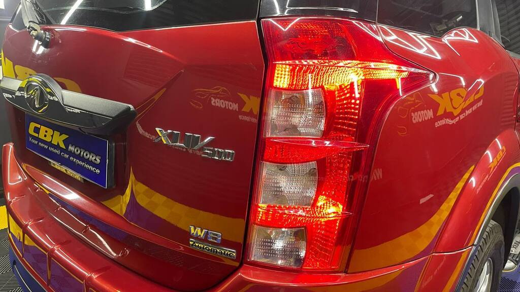 MAHINDRA XUV 500 2.2D MHAWK A/T (W8) 7 SEAT