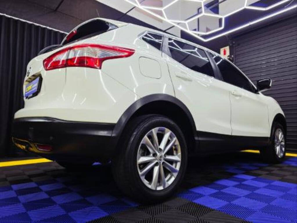 NISSAN - QASHQAI 1.2T ACENTA CVT