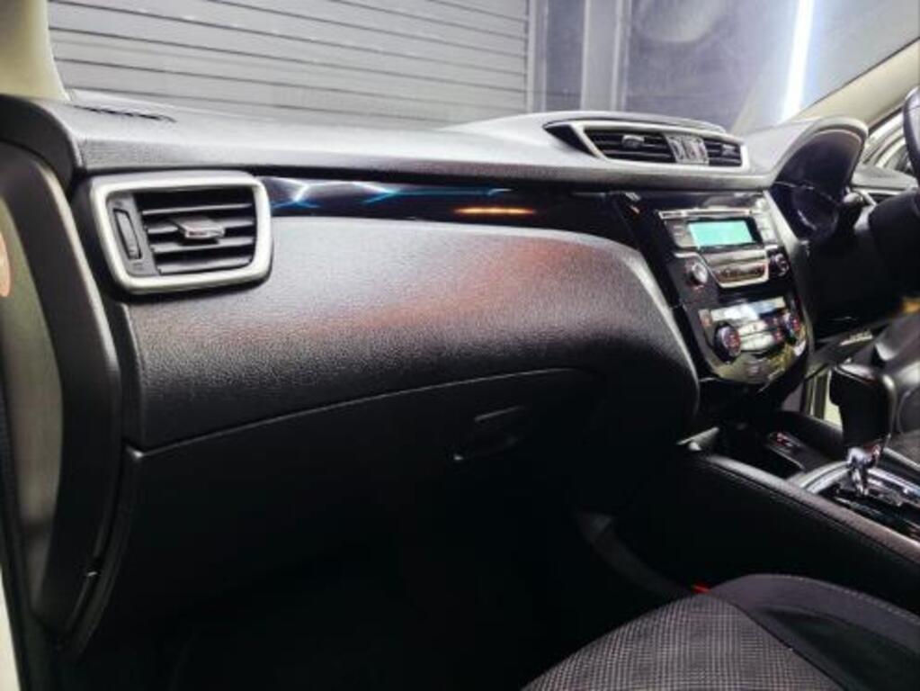 NISSAN - QASHQAI 1.2T ACENTA CVT
