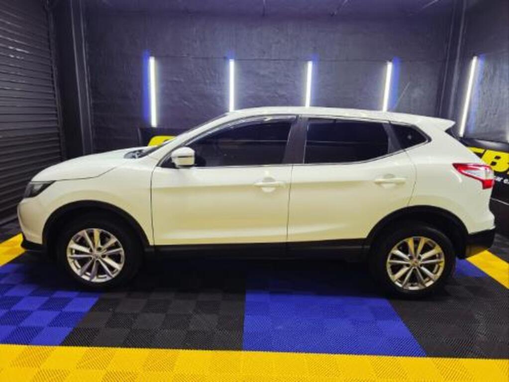 NISSAN - QASHQAI 1.2T ACENTA CVT