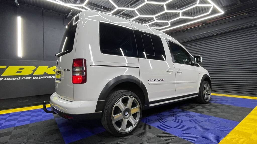 VOLKSWAGEN CADDY CROSS 2.0 TDi (81KW)