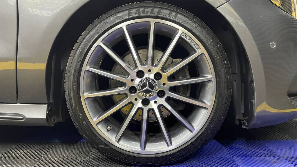 MERCEDES-BENZ A 200d AMG A/T
