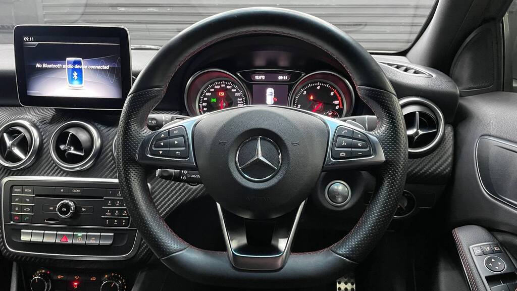 MERCEDES-BENZ A 200d AMG A/T