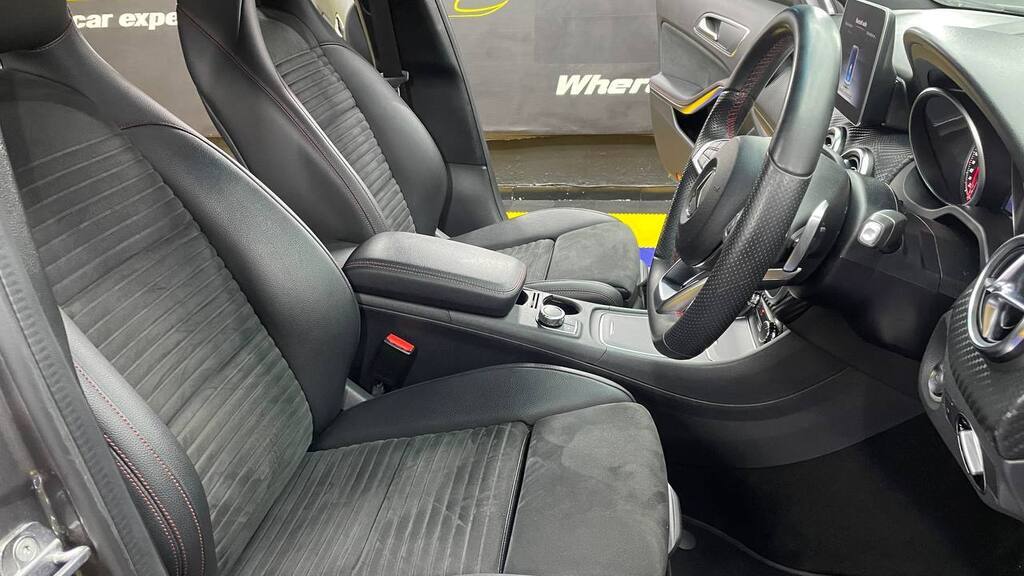 MERCEDES-BENZ A 200d AMG A/T