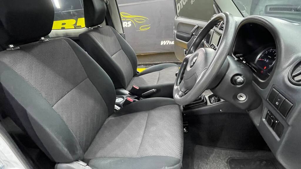 SUZUKI JIMNY 1.3