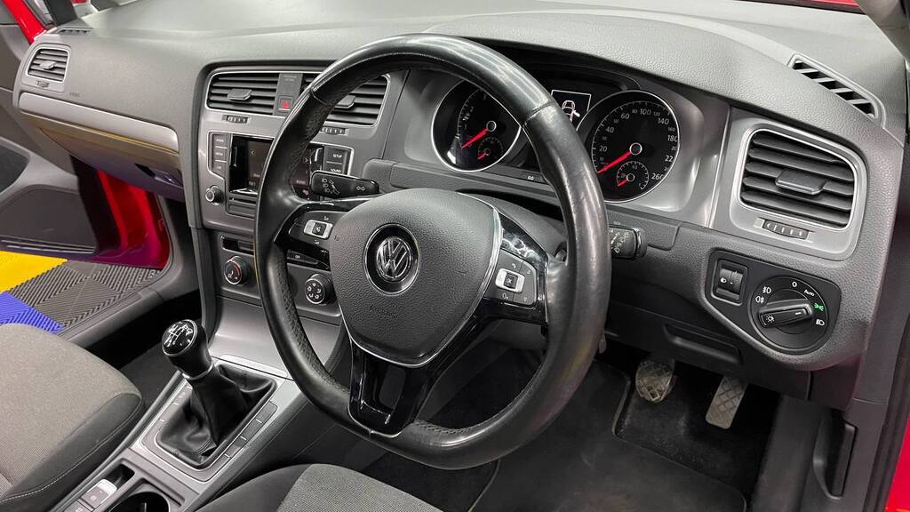 VOLKSWAGEN GOLF VII 1.4 TSI COMFORTLINE