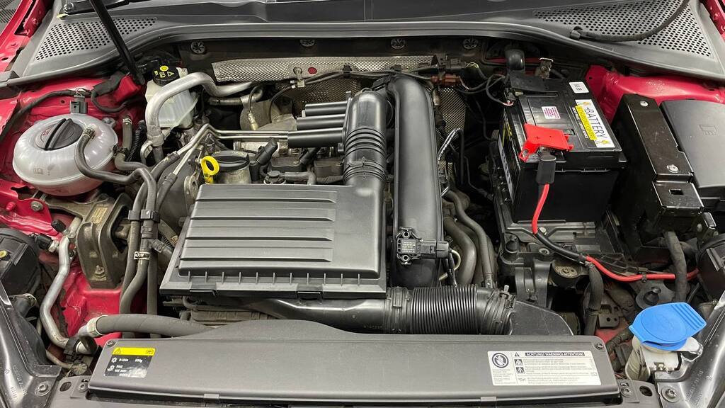 VOLKSWAGEN GOLF VII 1.4 TSI COMFORTLINE
