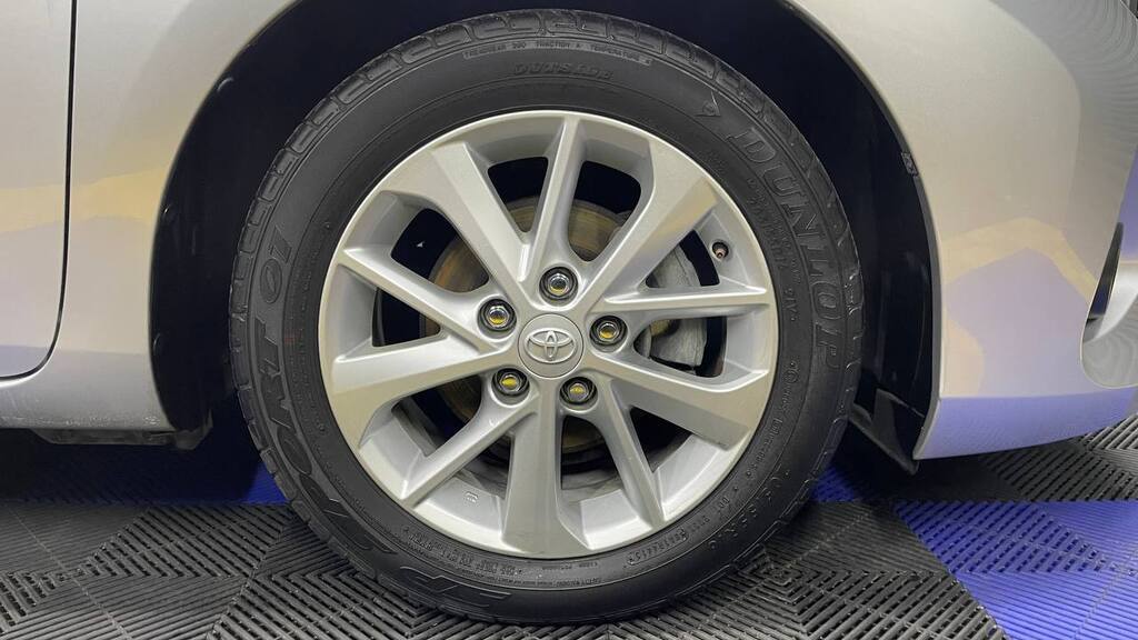 TOYOTA AURIS 1.6 XI