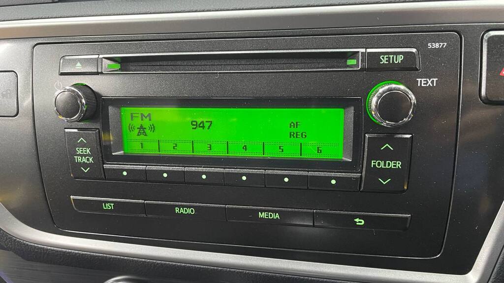 TOYOTA AURIS 1.6 XI