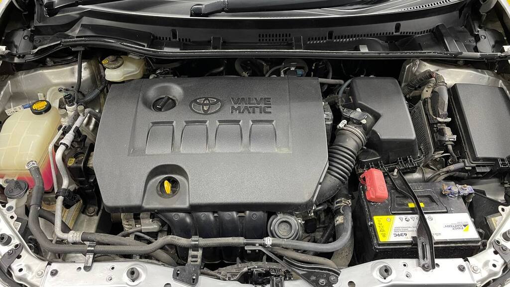 TOYOTA AURIS 1.6 XI