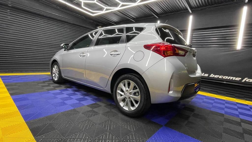 TOYOTA AURIS 1.6 XI