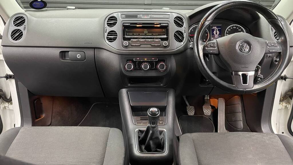 VOLKSWAGEN TIGUAN 2.0 TDi B/MOT TREND-FUN