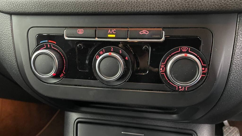 VOLKSWAGEN TIGUAN 2.0 TDi B/MOT TREND-FUN
