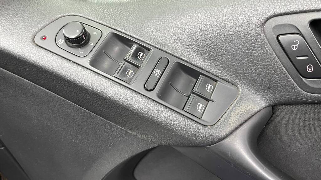 VOLKSWAGEN TIGUAN 2.0 TDi B/MOT TREND-FUN