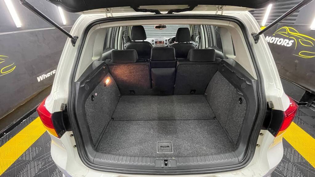VOLKSWAGEN TIGUAN 2.0 TDi B/MOT TREND-FUN