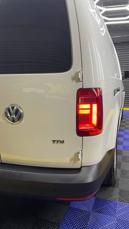 VOLKSWAGEN CADDY4 MAXI 2.0TDi (81KW) F/C P/V