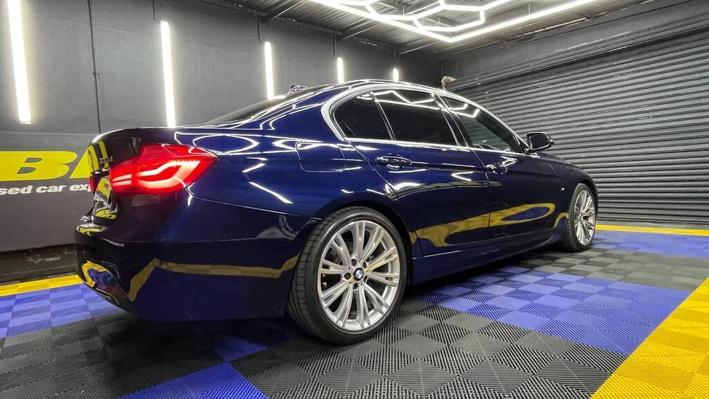 BMW 320D 40YR EDITION A/T (F30)