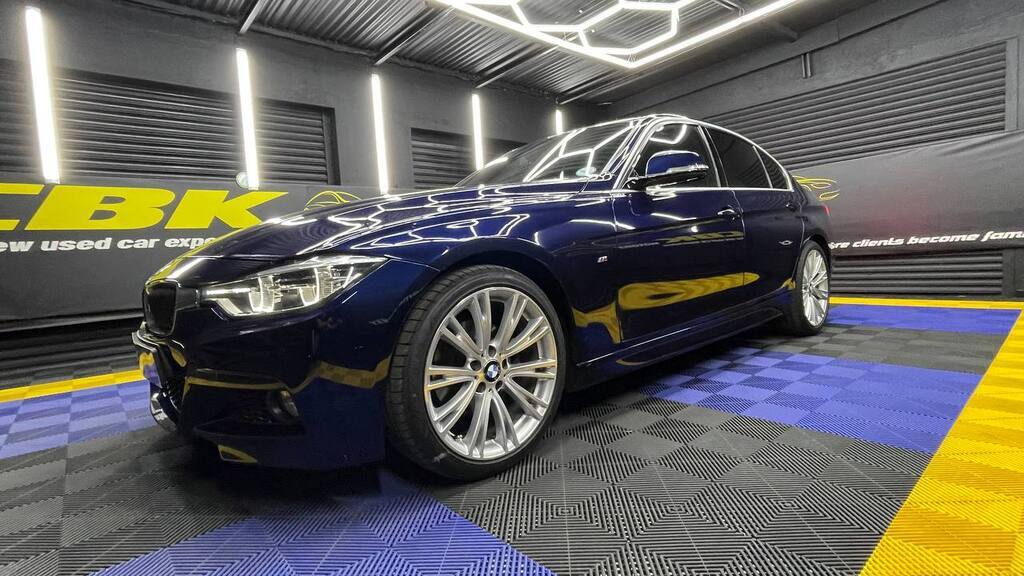 BMW 320D 40YR EDITION A/T (F30)