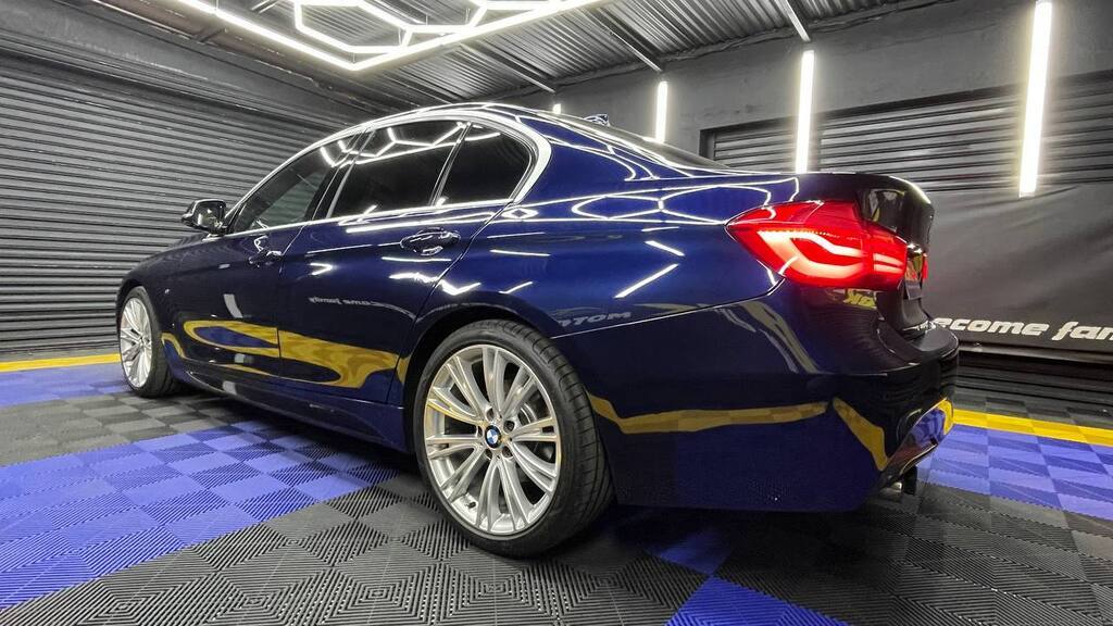 BMW 320D 40YR EDITION A/T (F30)