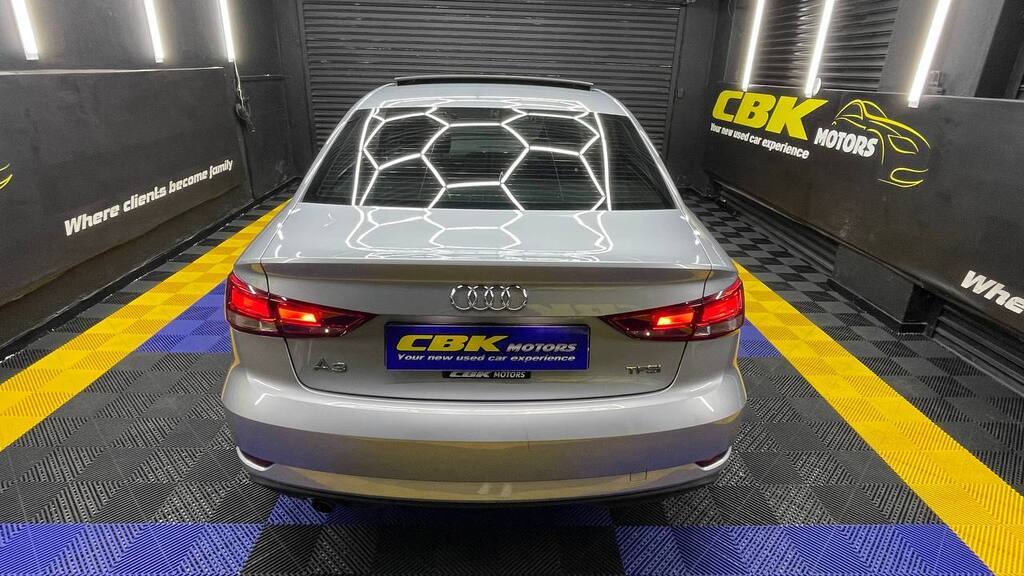 AUDI A3 1.0T FSI STRONIC (30 TFSI)
