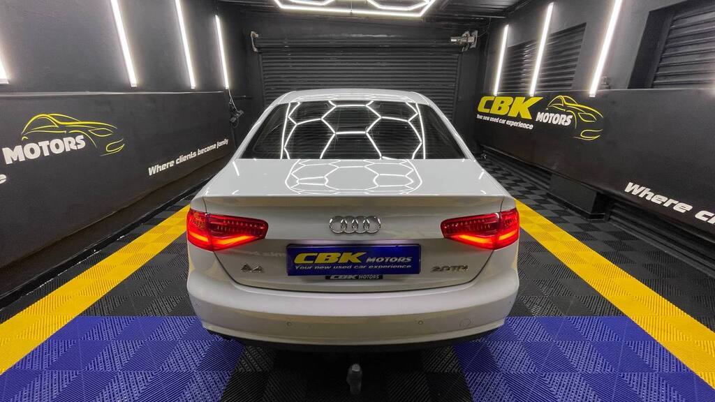 AUDI A4 2.0 TDI SE MULTITRONIC