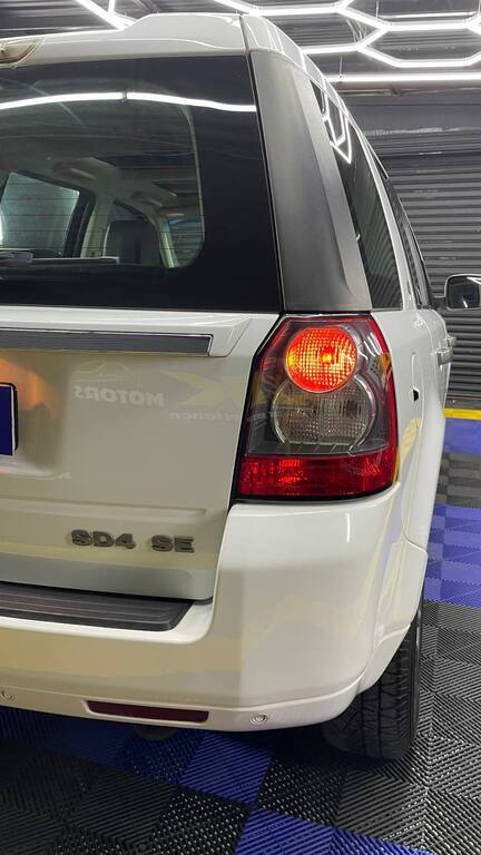 LAND ROVER FREELANDER II 2.2 SD4 SE A/T