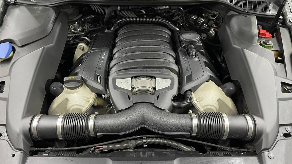 PORSCHE CAYENNE GTS TIPTRONIC (E2)