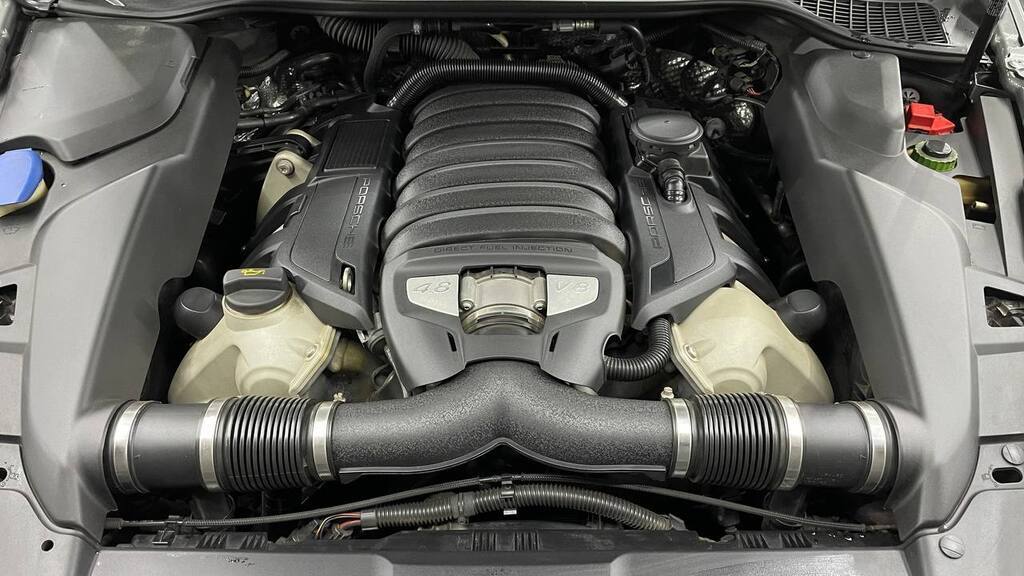 PORSCHE CAYENNE GTS TIPTRONIC (E2)