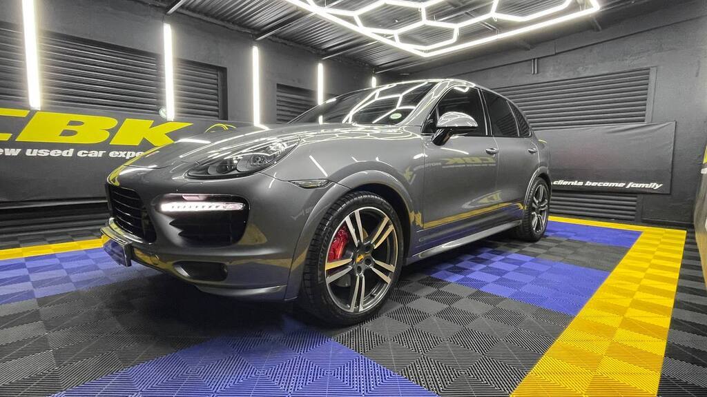 PORSCHE CAYENNE GTS TIPTRONIC (E2)