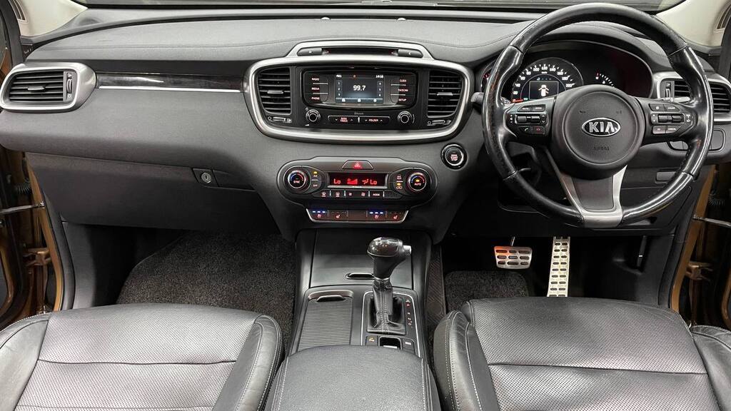 KIA SORENTO 2.2D AWD A/T 7 SEAT EX