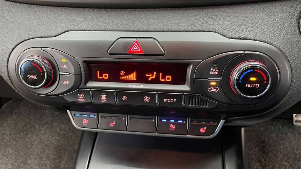 KIA SORENTO 2.2D AWD A/T 7 SEAT EX
